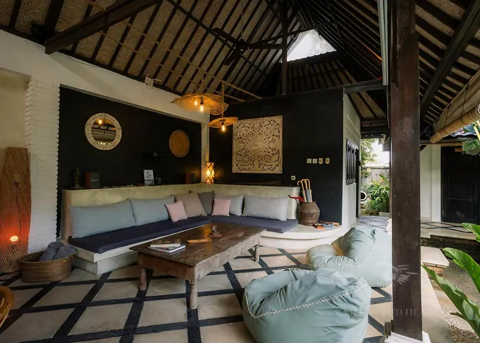 Heart - Walkable Private In Centre *