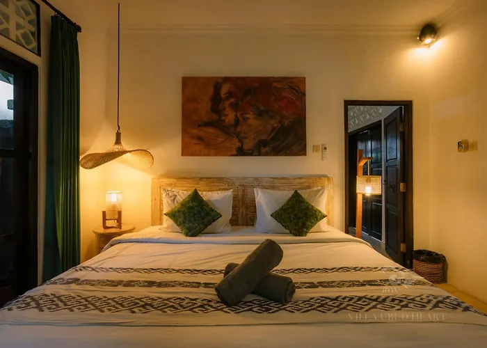 Heart - Walkable Private In Centre *