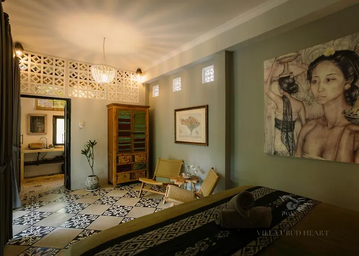 Heart - Walkable Private In Centre